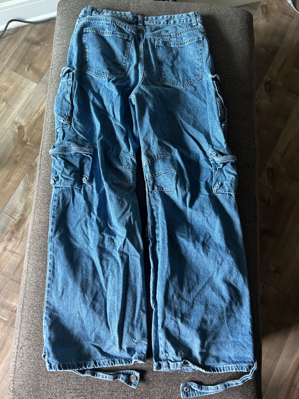 Forever 21 Women's Blue Straight-Leg Cargo Jeans - Picture 3 of 4